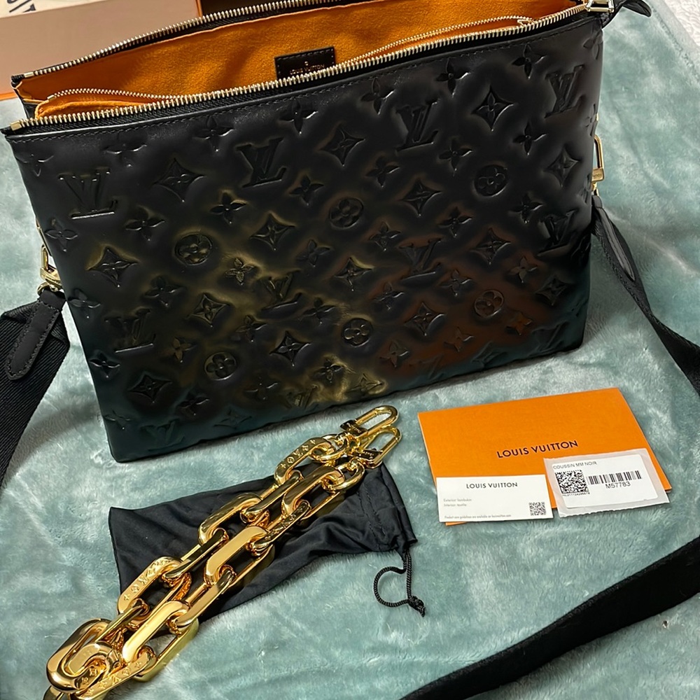 Louis Vuitton Coussin MM Noir